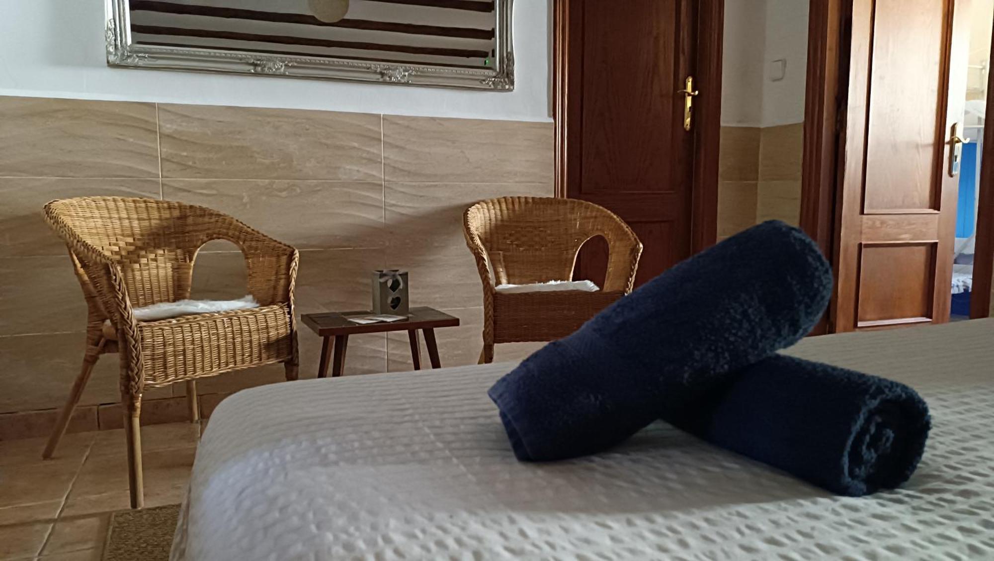 ซันนี วิสตา Bed & Breakfast Pinoso ภายนอก รูปภาพ
